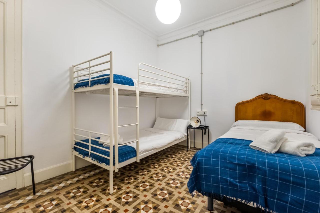 B42 - Modernist Apartment For Large Groups In Eixample Barcelona Exteriér fotografie